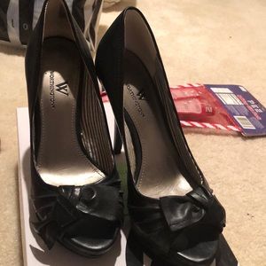 Women’s Black Pumps